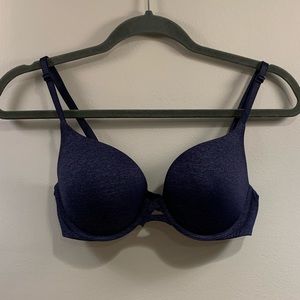 Victoria’s Secret bra in Navy